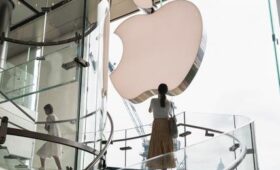 Apple решила уволить часть сотрудников, несмотря на наращивание выручки