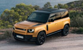 Фееричный внедорожник: Land Rover подготовил спецверсию Defender Eivissa