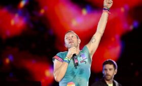 «То еще зелье»: Coldplay выпустили еще один странный альбом