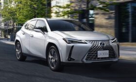 Lexus UX 300h обзавёлся парой спецверсий, их цены известны