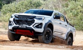 У пикапа Isuzu D-Max появилась новая топовая версия Blade, цена известна