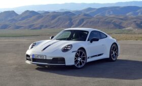 Обновлённый Porsche 911 Carrera T для пуристов: теперь только на «механике»