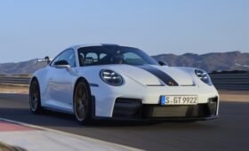 Обновлённому Porsche 911 GT3 оставили 4,0-литровый мотор, механику и сохранили динамику