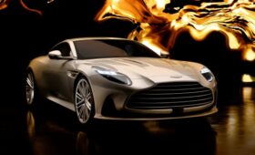 Aston Martin DB12 Goldfinger: купе с золотой отделкой для фанатов Джеймса Бонда