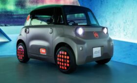 Микрокар Citroen Ami сменил дизайн: теперь в стиле 2CV