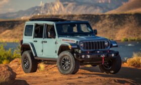 Jeep решил вернуть внедорожнику Wrangler с V6 автоматическую коробку передач