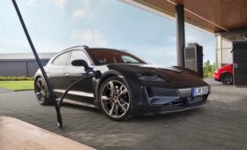 Porsche сокращает выпуск Taycan, готовится сокращать рабочих и перекраивает планы