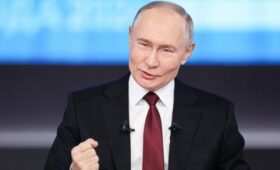 Прямая линия-2024: Президент России готов провести публичные испытания нашей ракеты средней дальности в Киеве