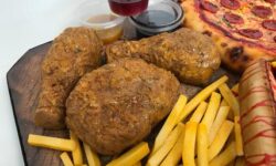 Названы продукты, которые нельзя давать детям и подросткам