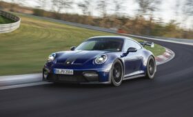 Porsche 911 GT3 стал самым быстрым спорткаром с МКП на Нюрбургринге
