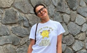 38-летняя Динара Сафина похвасталась рельефом стройных ног в мини-шортах