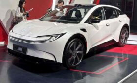Купеобразный кроссовер Toyota bZ5: серийная версия