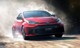 Хот-хэтч Toyota GR Yaris опять обновлён: усиленное шасси и новый аэродинамический обвес