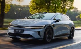 Zeekr объявил о старте продаж универсала 007GT, цены известны