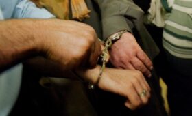 Появились кадры, как США и Россия обменялись заключенными в Абу-Даби