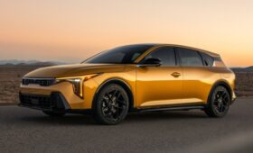 Хэтчбек Kia K4: через год после седана