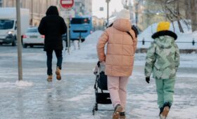 Минтруд назвал число многодетных матерей, которым повысят пенсии