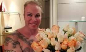 Минюст признал иноагентами фрик-блогера Александра Шпака и «Мари говори»