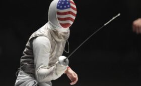 Федерация фехтования США дисквалифицировала рапиристку за отказ от поединка с трансгендером*