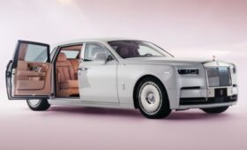Rolls-Royce Phantom Cherry Blossom расцвел японской сакурой