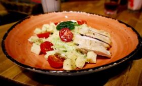 Диетолог перечислила продукты, которые снижают тягу к сладкому