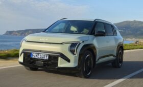Лучший автомобиль в мире-2025: паркетник Kia обошёл ситикар Hyundai и кроссовер BMW