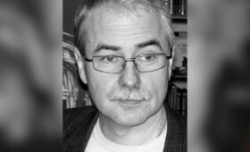 На 70-м году жизни скончался сценарист фильмов «Страна глухих», «Стиляги», «Время первых»