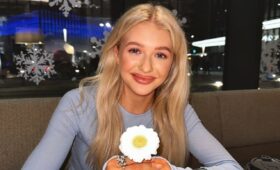 Софья Леонтьева заворожила теплой красотой на селфи в лучах заката
