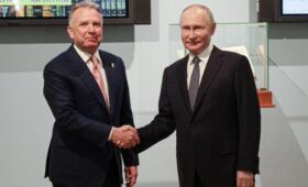 Интриги вокруг переговоров: Уиткофф, встречаясь с Путиным, знал, что в Вашингтоне на него точат ножи