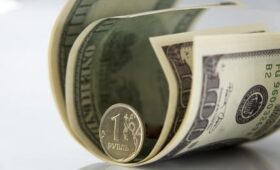 Прогноз курса доллара: почему рубль вырос и надолго ли?