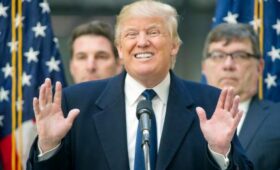 Тонка американская кишка? Трамп притормозил пошлины, убоявшись биться со всем миром