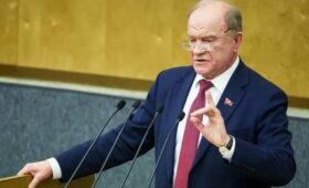 Зюганов: Экономика должна работать на людей труда, а не ростовщиков и перекупщиков