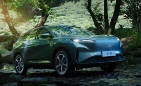 Не такой уж и новый кроссовер Hedmos 06 от СП Dongfeng Peugeot-Citroen доступен к заказу