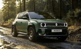 У Renault 4 может появиться версия с полным приводом и увеличенным дорожным просветом