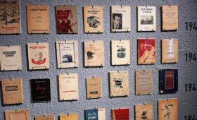 Томик Пушкина в солдатском вещмешке и подлинник «Катюши» Исаковского