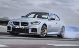 Купе BMW M2 CS стало самым азартным в гамме