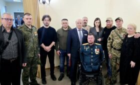 «Русская литература управляется Богом»: поэт Дмитрий Мельников объяснил, чем должны заниматься Союзы писателей