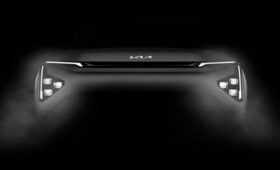 Анонсирован «престижный» кроссвэн Kia Clavis в новом стиле