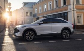 Новый купеобразный Haval F7x стартует в России: топовый мотор и полный привод