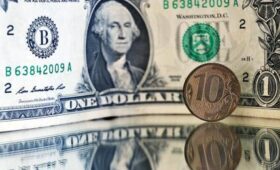 Эксперт сказал, как политика Трампа может помочь курсу рубля к доллару