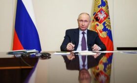 Клюква от президента: Путин готовится передать власть по примеру Трампа