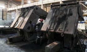 Кузбасс на распутье: Европа наш уголь не берет, в Азию вести накладно. Что горнякам остается делать?
