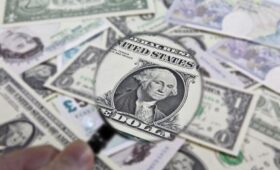 Прогноз курса доллара: продление продажи валютной выручки сыграет важную роль