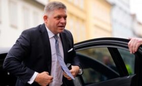 Страны Прибалтики запретили пролет спецборта Фицо в Россию