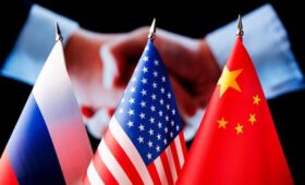 Трамп нашел, с кем «сообразить на троих»: Евросоюз, которого к столу не пригласили, готовит тонну яда