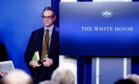 Трамп послал в Стамбул «серого кардинала», который легко найдёт общий язык с Мединским