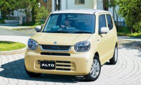 Компакт Suzuki Alto стал безопаснее и экономичнее после рестайлинга