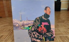 Дебютанты сняли фильм о манекене, художники представили мир кино как историю манекенов