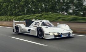 Porsche 963 RSP: дорожная версия спортпрототипа, сделанная для Роджера Пенске