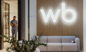 Wildberries опроверг обсуждение покупки «Еаптеки»